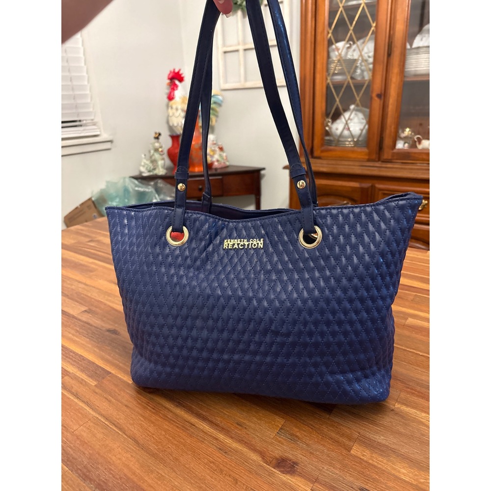 Kenneth Cole Reaction Tote Bag Women Large Navy Blue Excellent Quilted Gold Logo